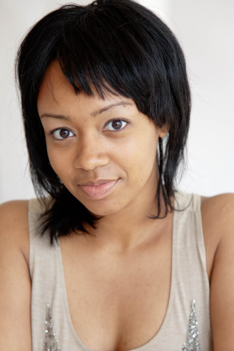 Actor headshot of an actress